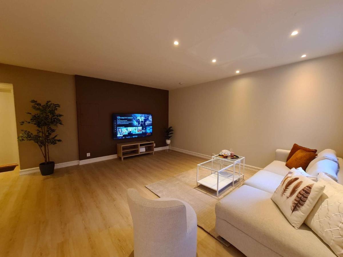 Spacious And Modern, 2-bedroom, Near Center, Best Location Lejlighed