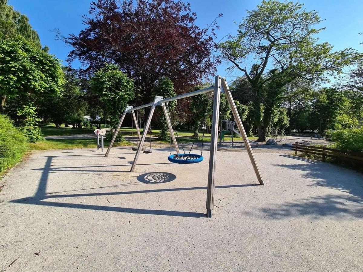 Spacious And Modern, 2-bedroom, Near Center, Best Location *